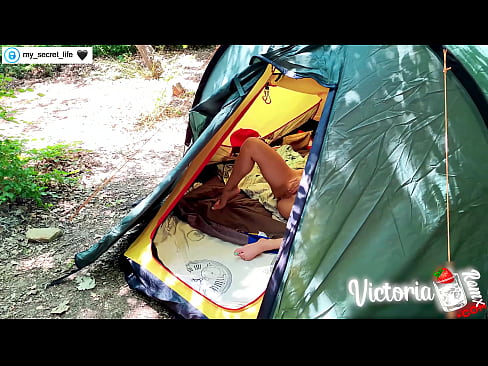 ❤️ Difilmkan di kamera Pria brengsek yang bersemangat dari Orang Asing di dalam tenda ❤❌ Video anal pada kami id.pornoxlxx.ru ❤