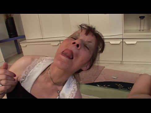 ❤️ Dua nenek dan satu kakek memiliki threesome ❤❌ Video anal pada kami id.pornoxlxx.ru ❤